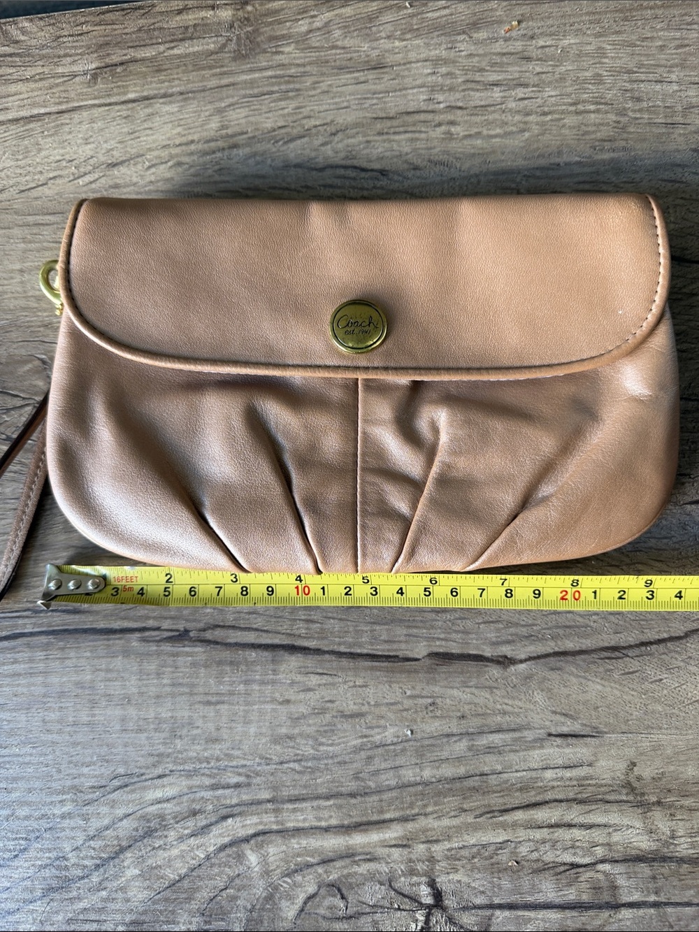Coach Blush Tan Leather Wristlet Clutch with Gold-Tone Hardware - Picture 7 of 9